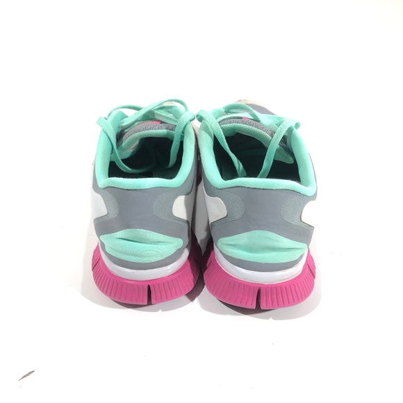 NIKE FREE 5.0 + REFLECTIVE RUNNING SHOE SZ 9 - Picture 5 of 6